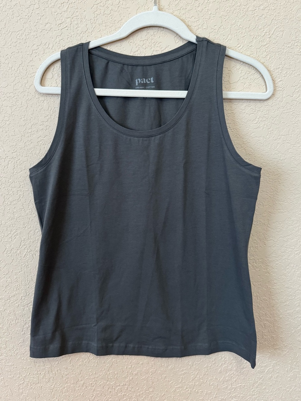 Pact Grey Scoop-Neck Tank Top, Size M